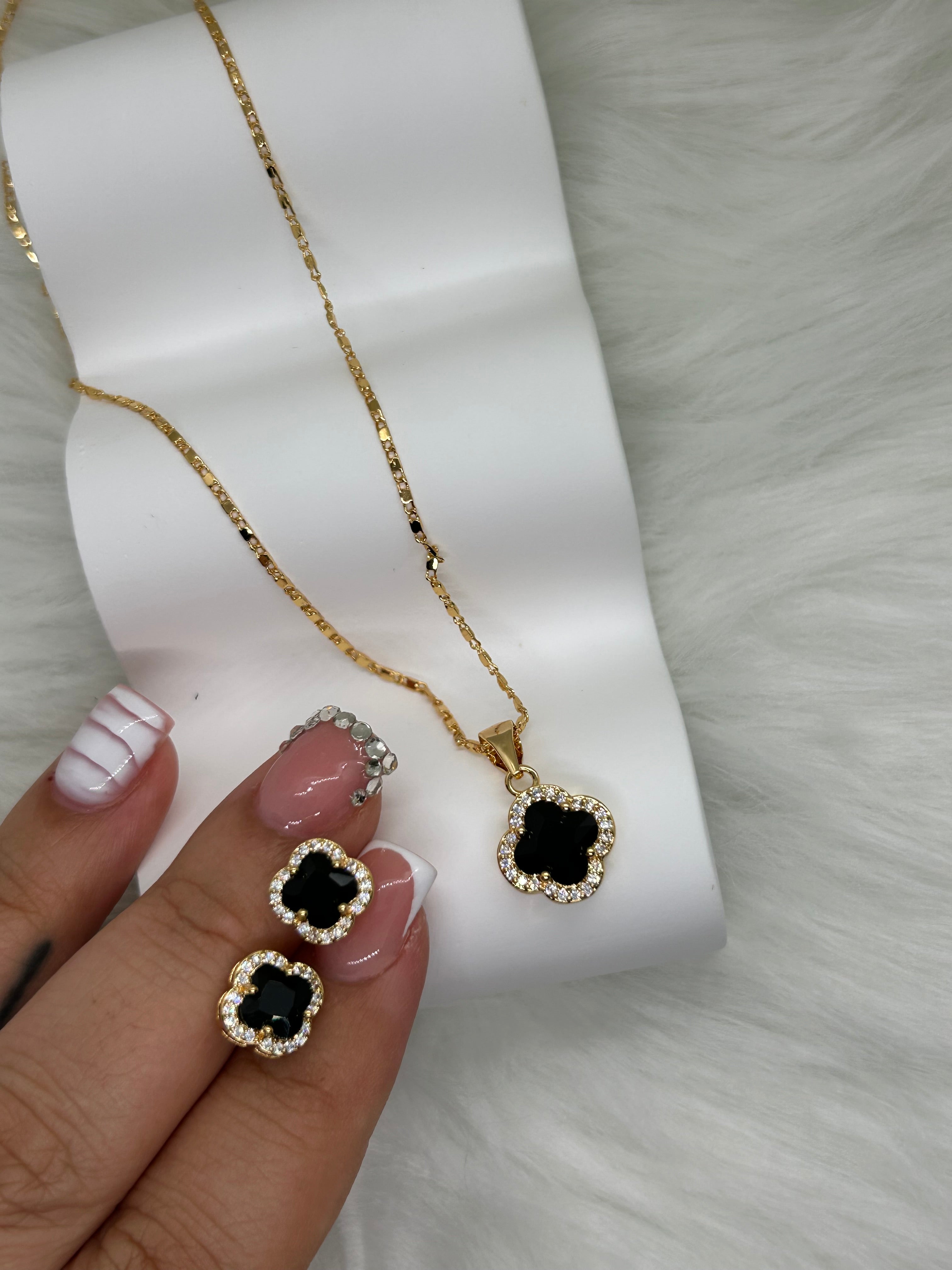 Lunar set
