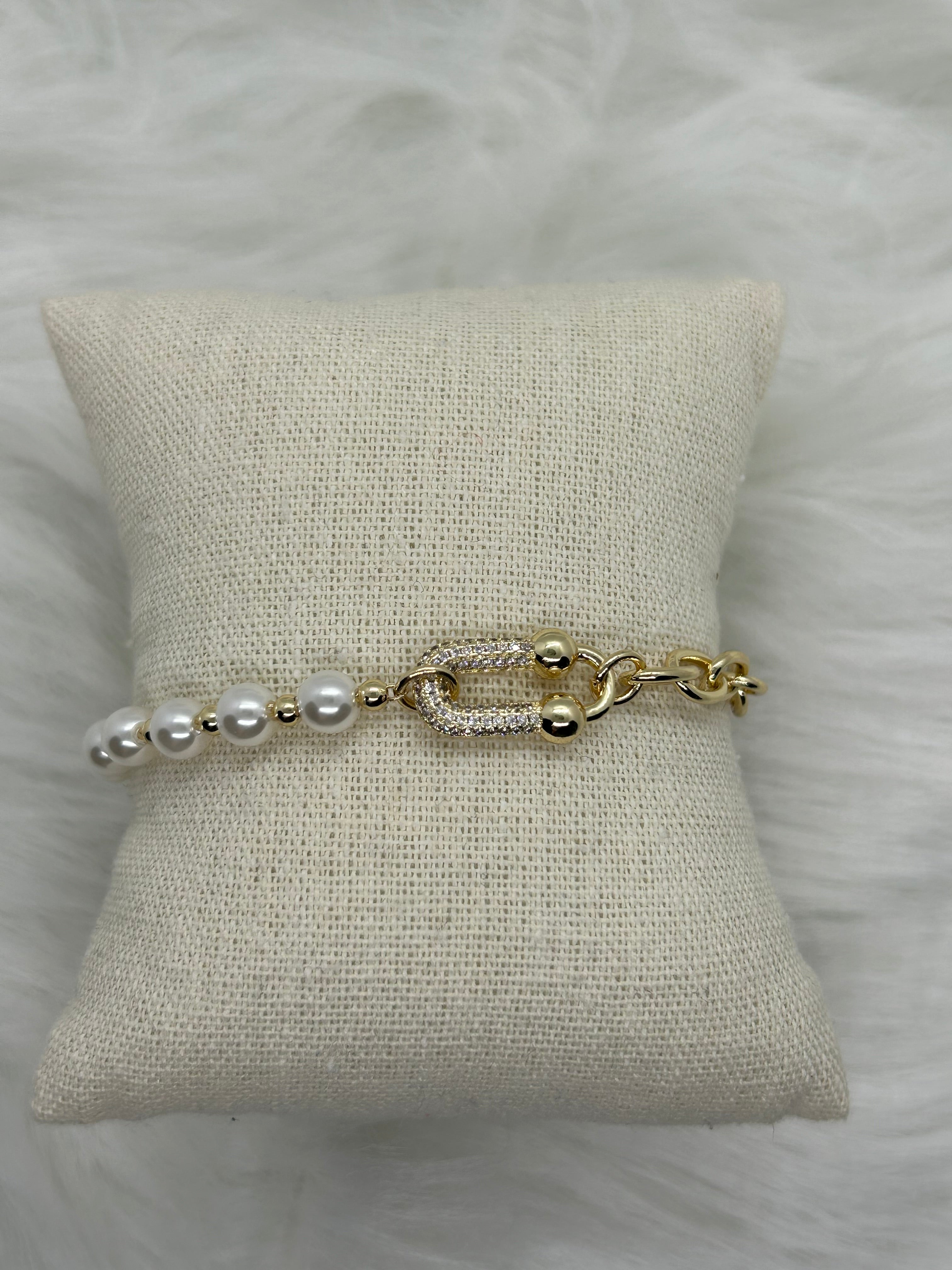 Tiffa & Pearls Bracelet