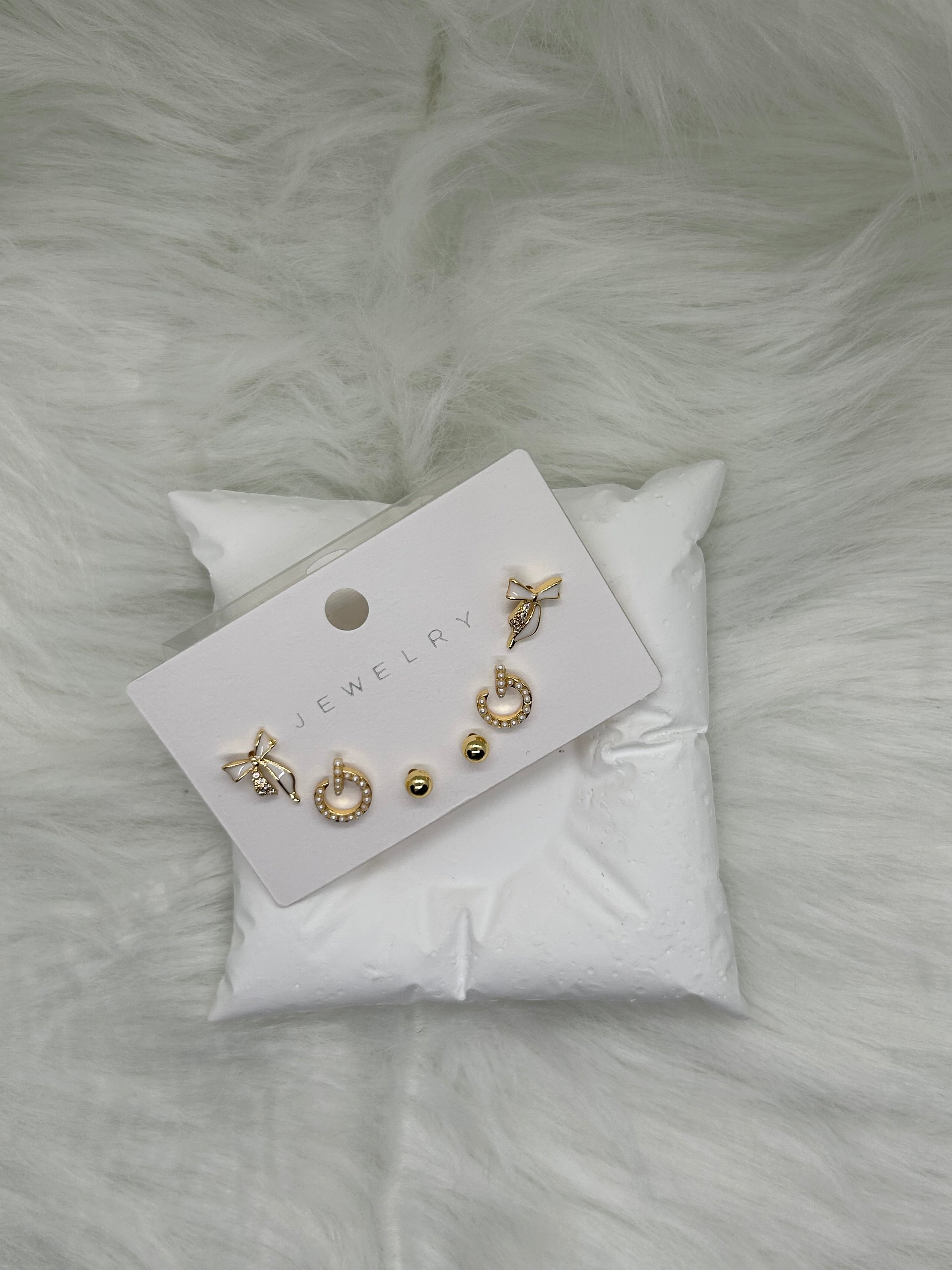 Style 1 Earrings Set