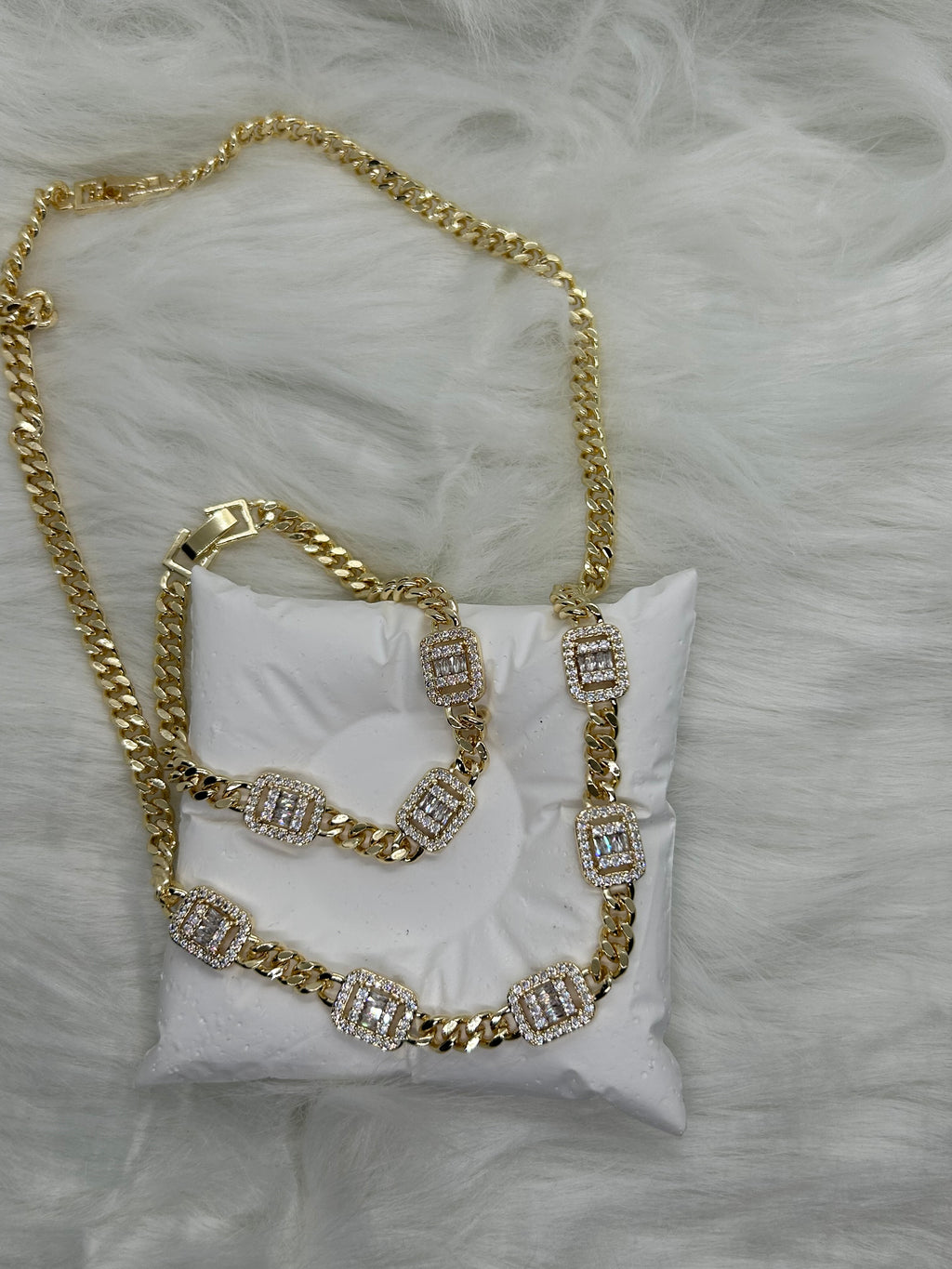 Luxury Set