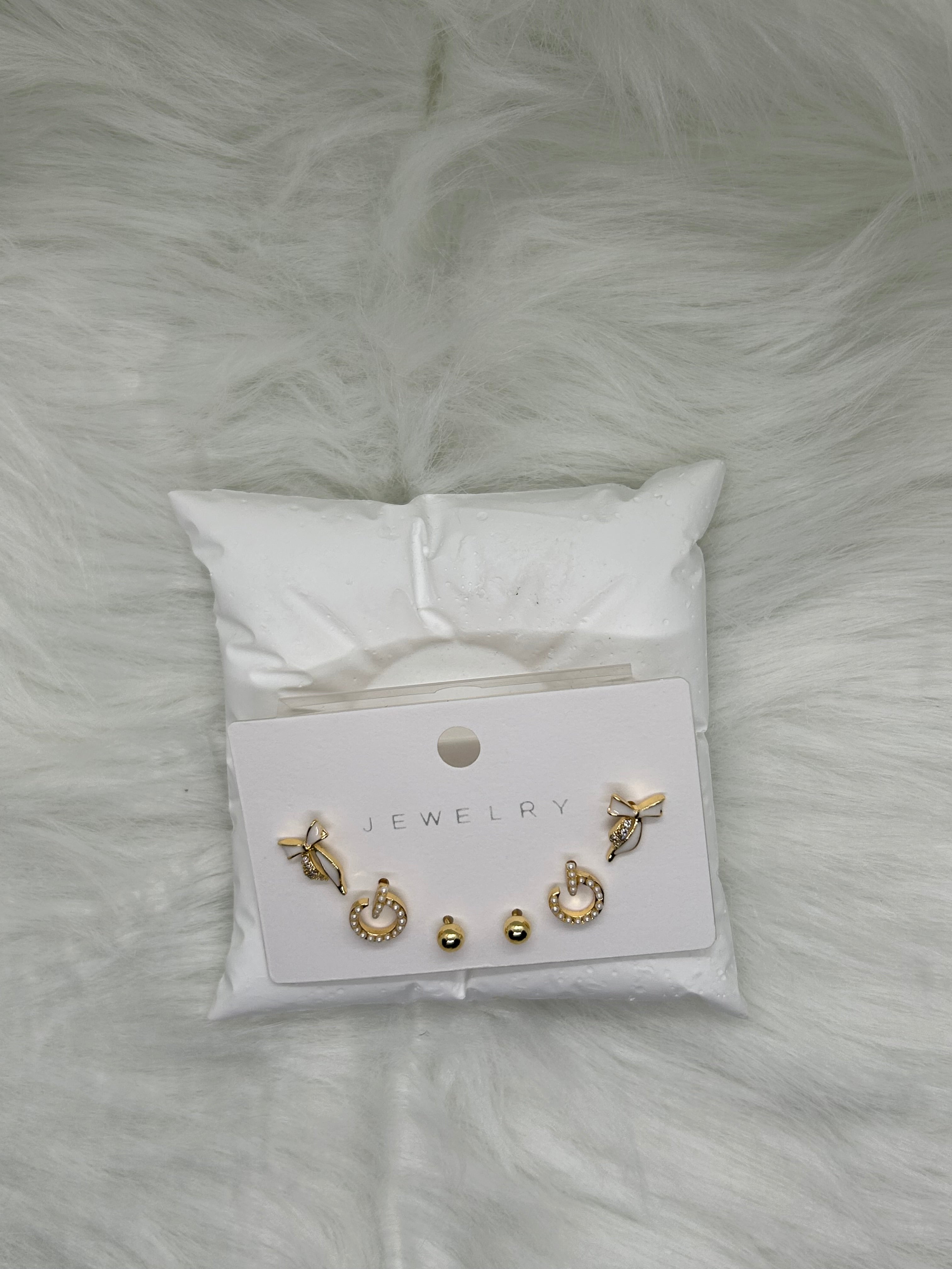 Style 1 Earrings Set